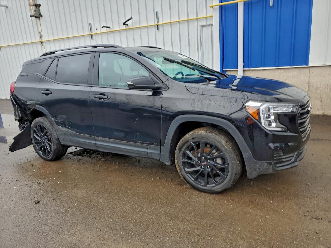 2023 GMC Terrain Sle - Image 4