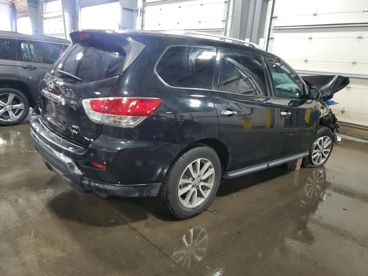 2015 Nissan Pathfinder S - Фото 3