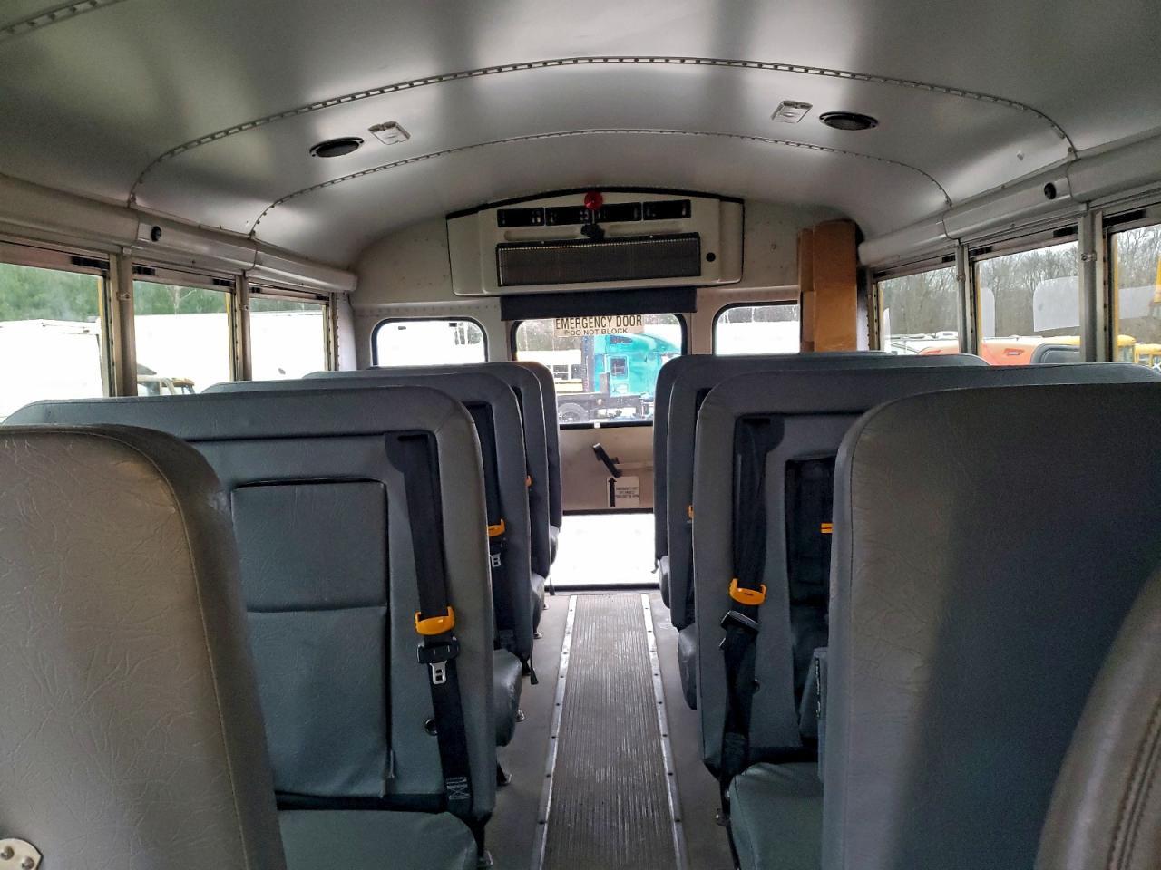 2014 Chevrolet Express School Bus - Image 6
