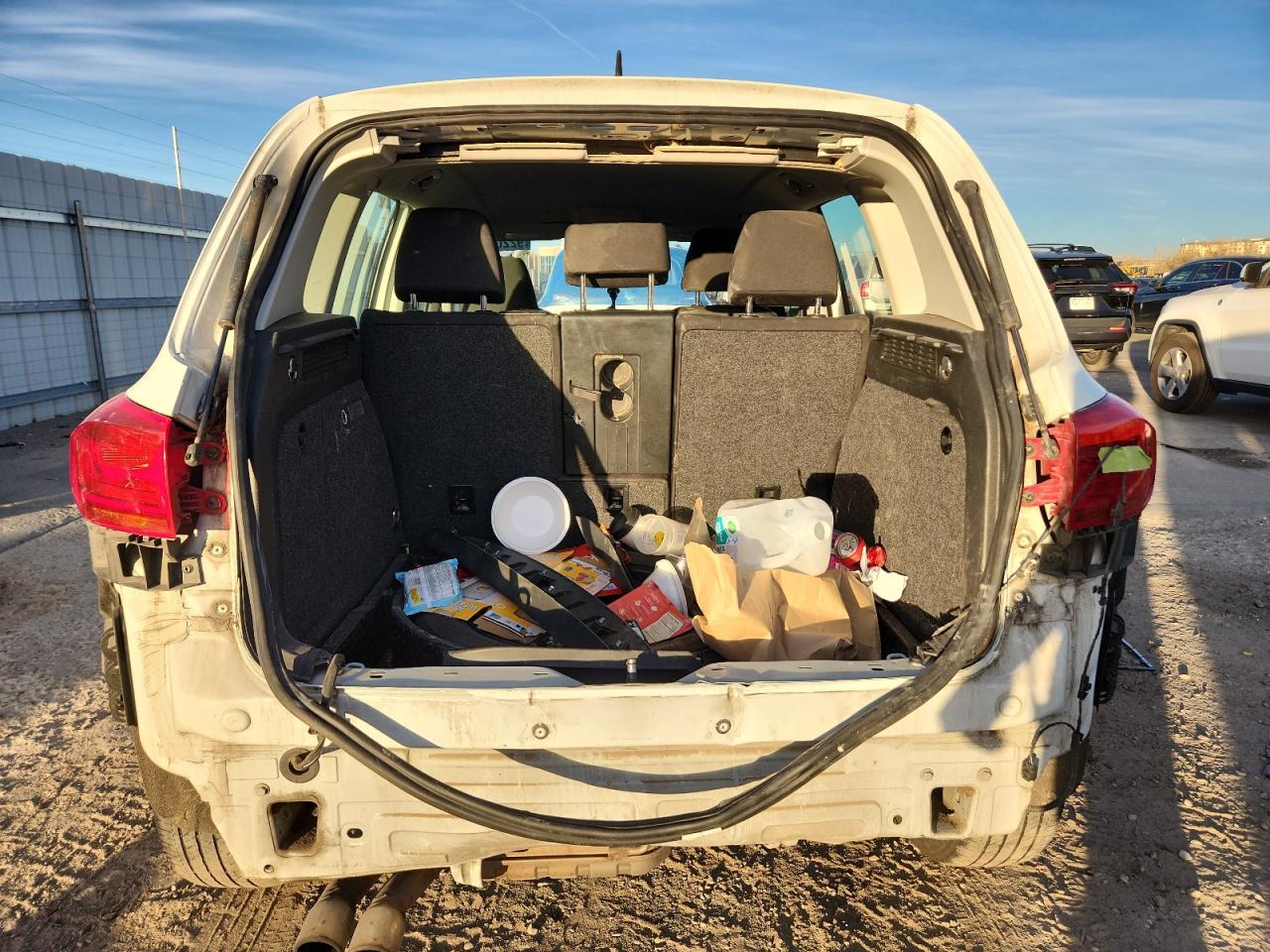 2014 Volkswagen Tiguan S - Image 6