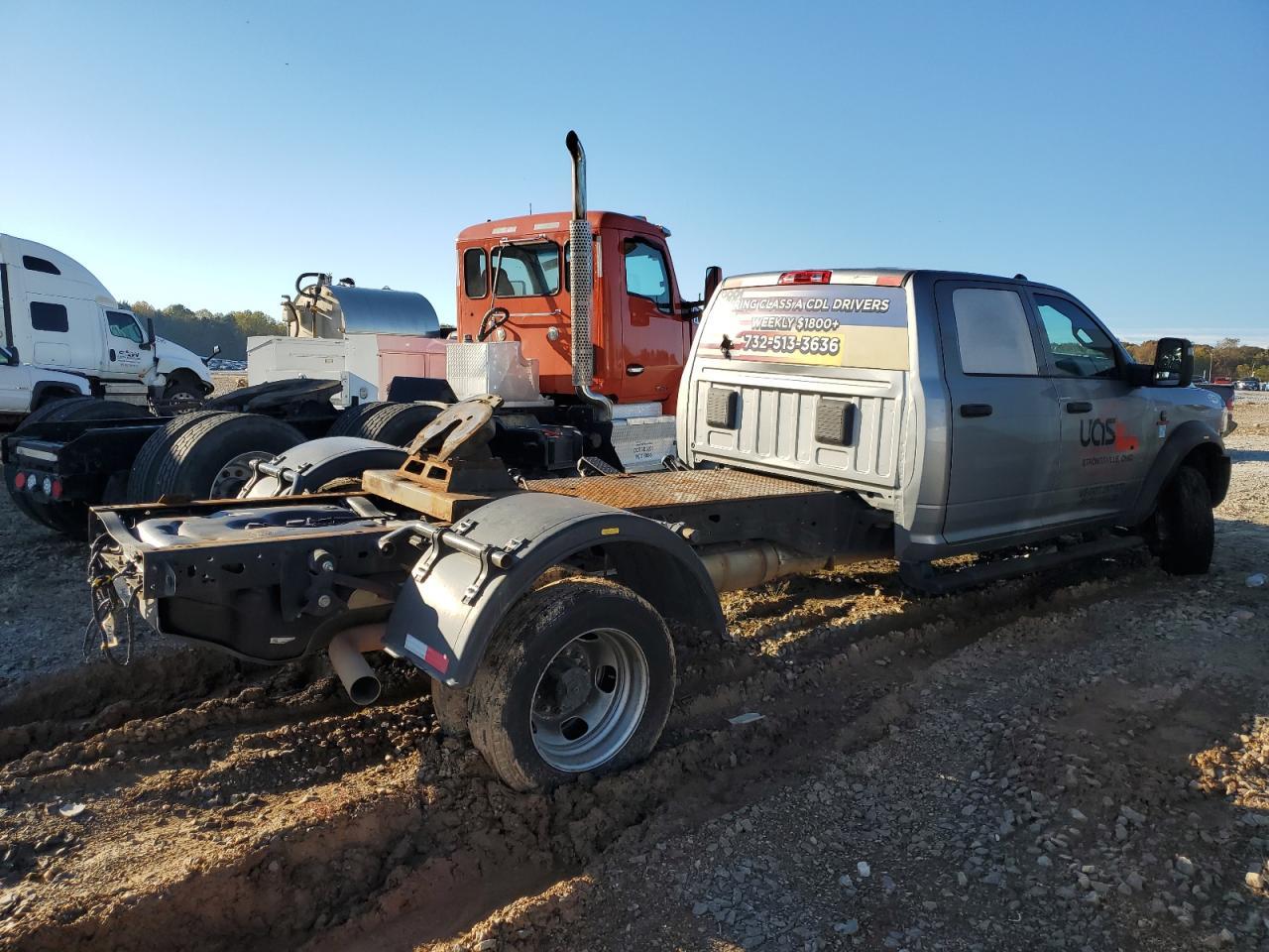 2023 Ram 4500 Truck Cab And Chassis - Фото 3