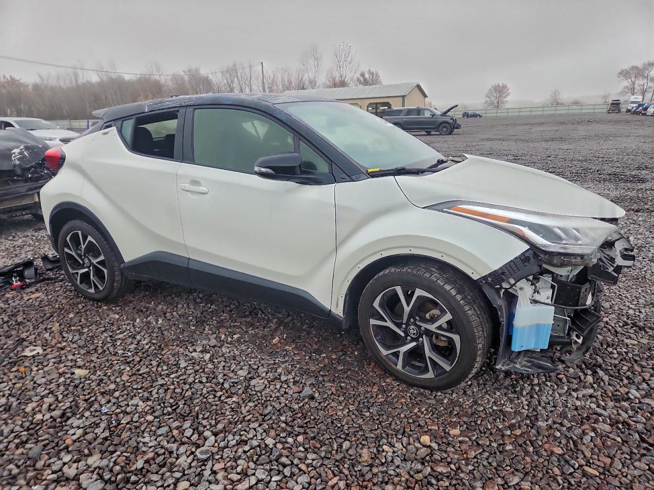 2020 Toyota C-Hr Xle - Image 4