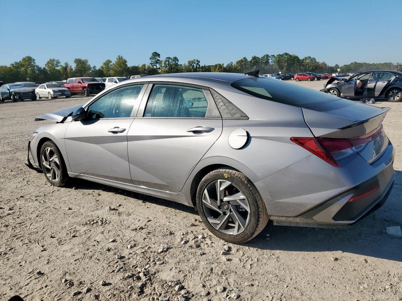 2025 Hyundai Elantra Sel Sport - Фото 2