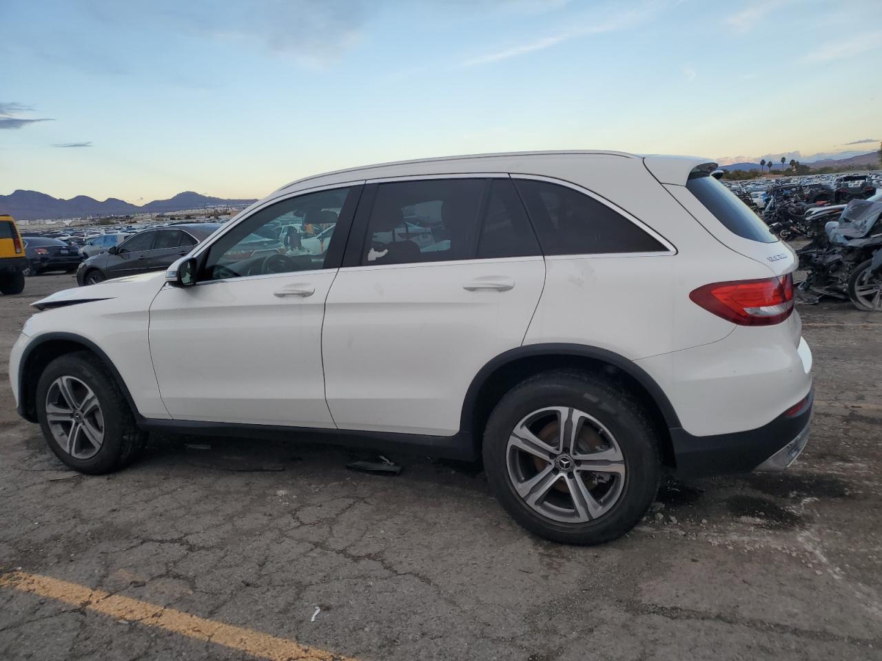 2018 Mercedes-Benz Glc 300 - Фото 2