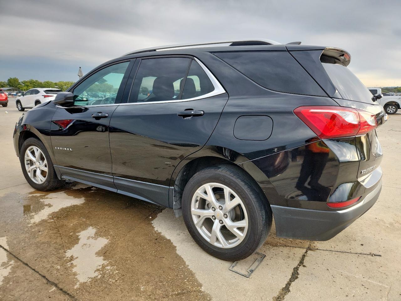 2019 Chevrolet Equinox Lt - Image 2