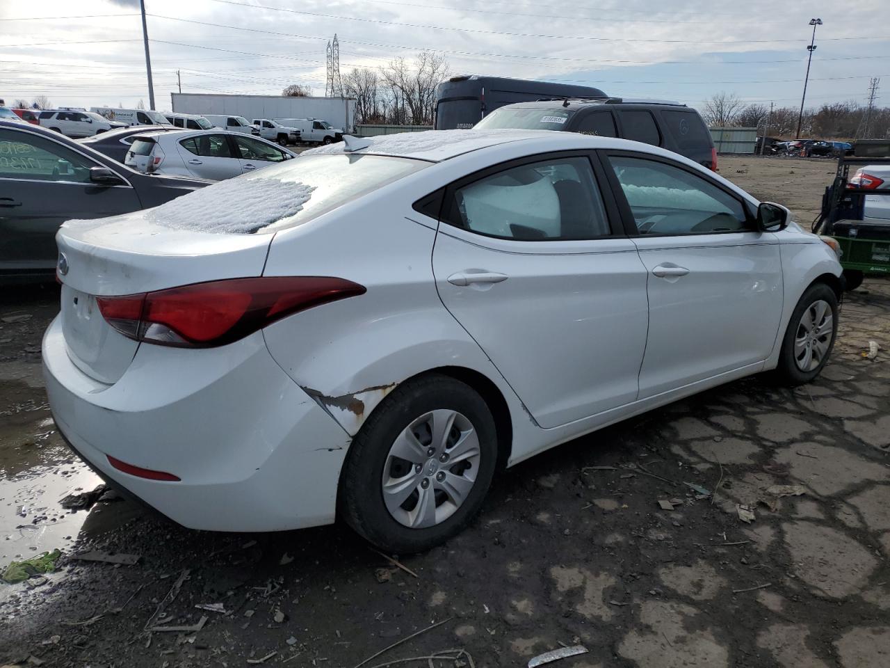 2016 Hyundai Elantra Se - Фото 3
