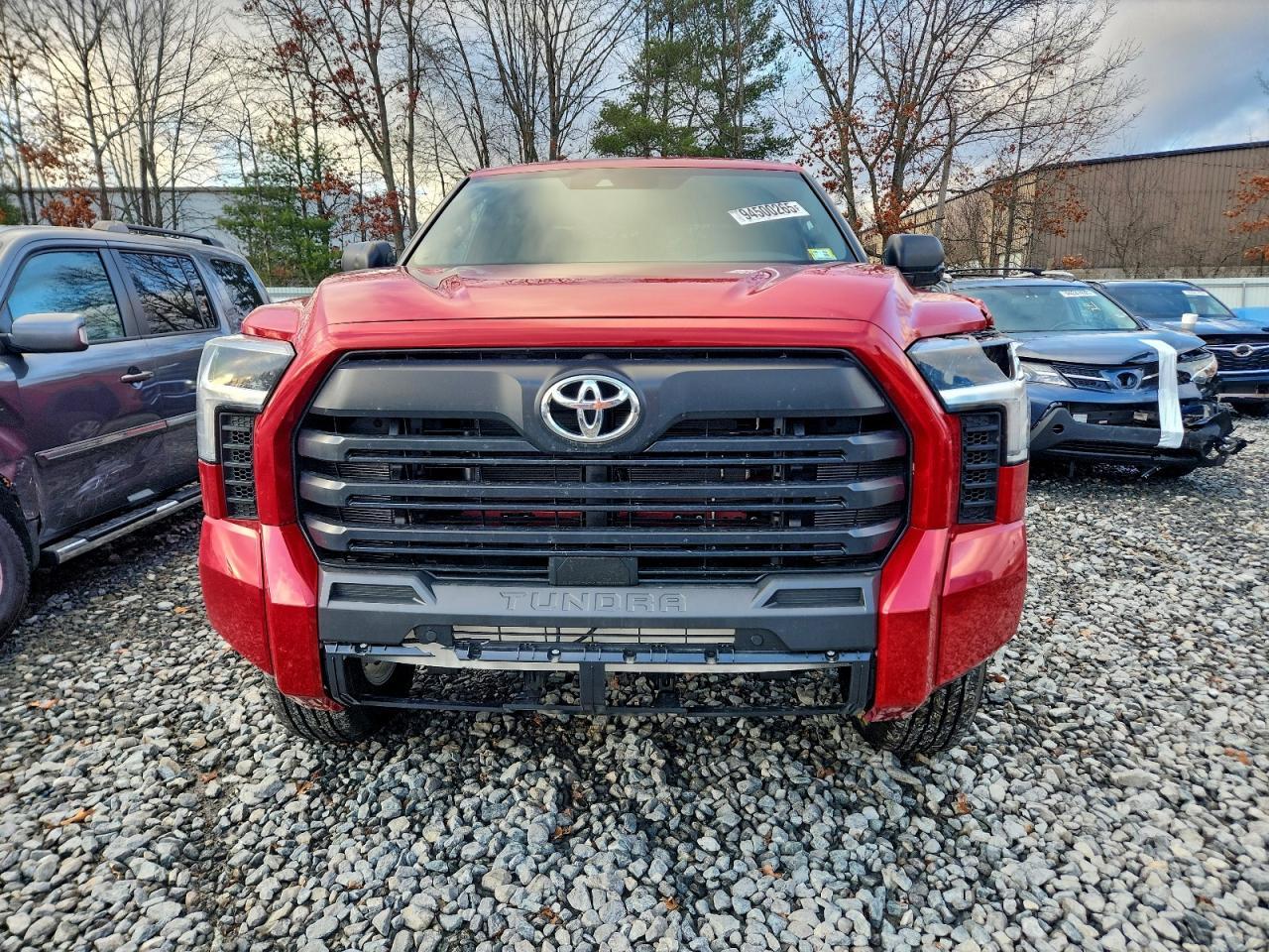 2025 Toyota Tundra Crewmax Sr - Image 5