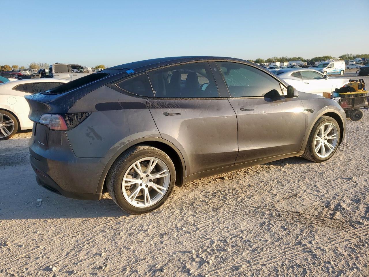2021 Tesla Model Y - Фото 3