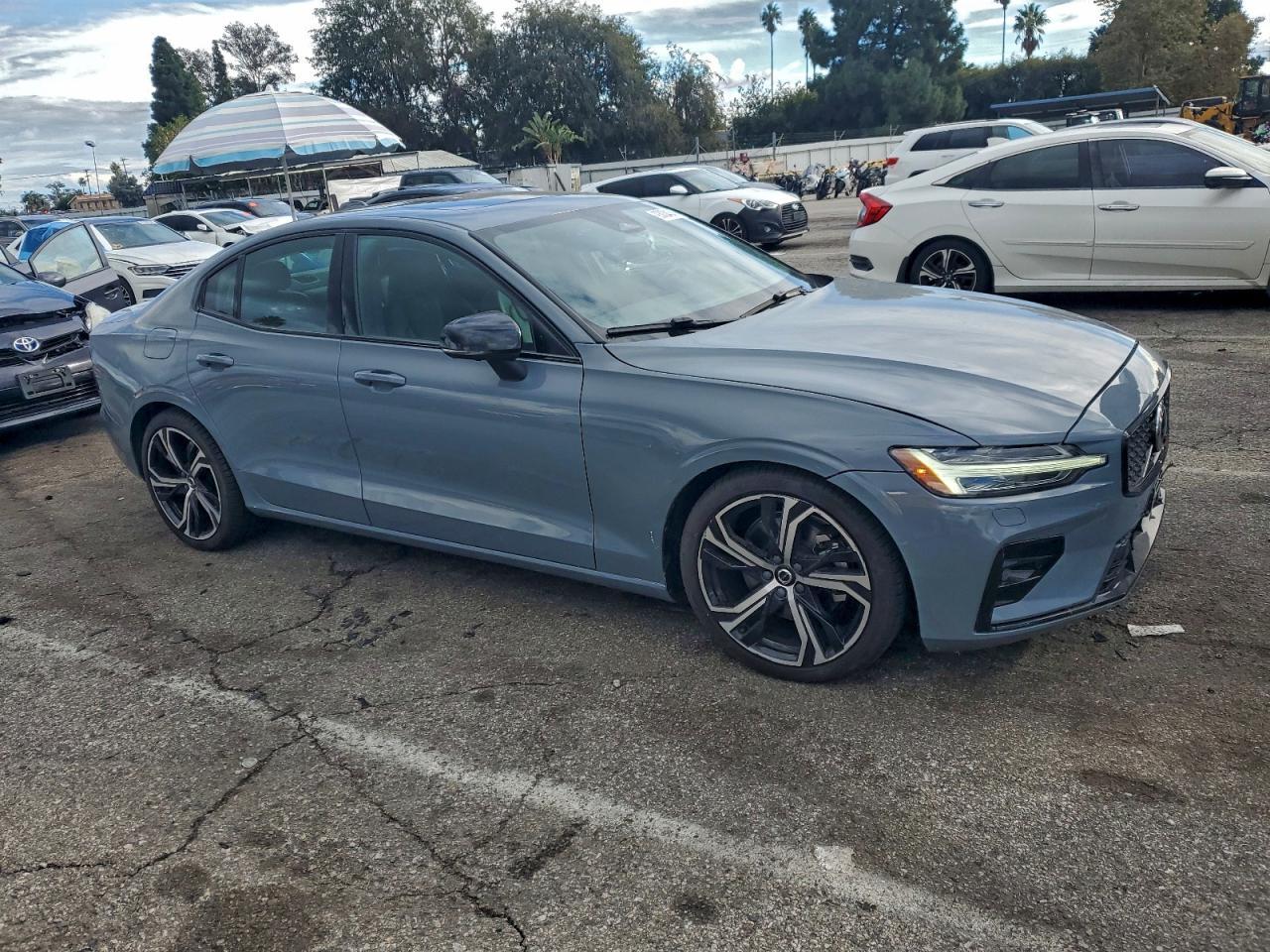 2022 Volvo S60 B5 Inscription - Фото 4