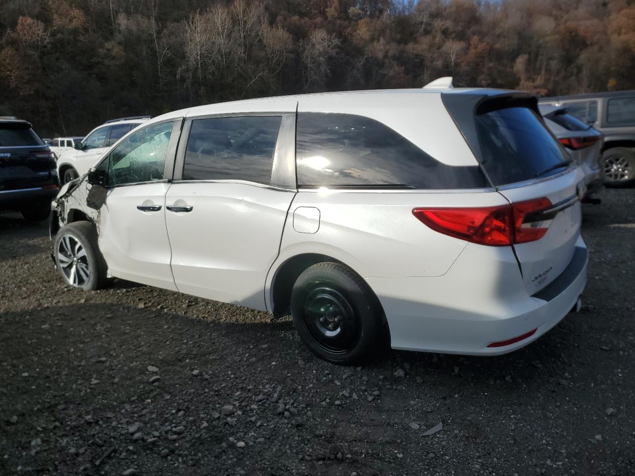2023 Honda Odyssey Touring - Фото 2