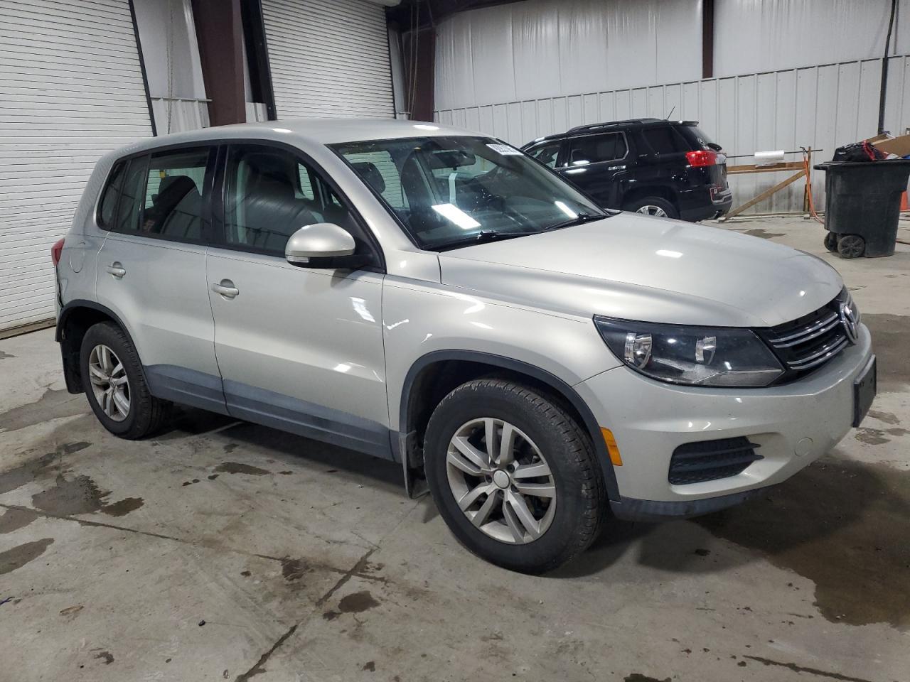 2013 Volkswagen Tiguan S - Фото 4