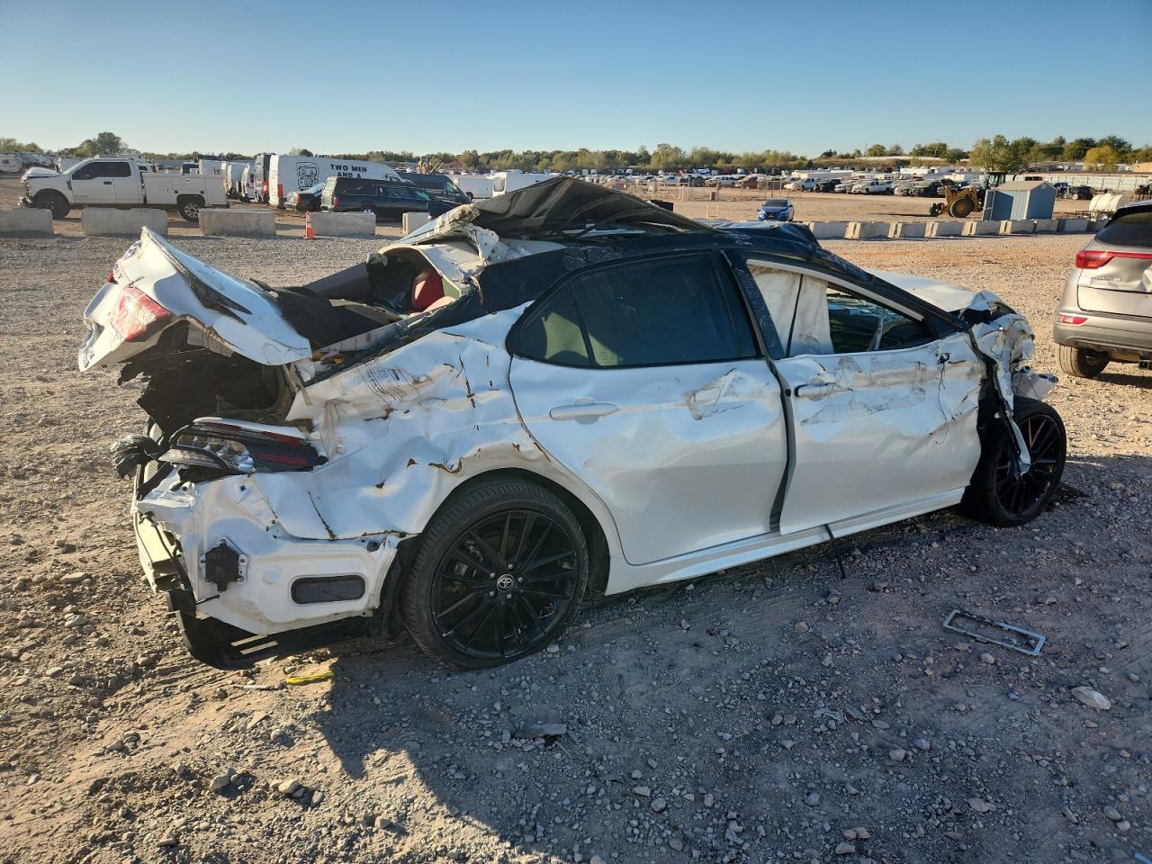 2021 Toyota Camry Xse - Image 3