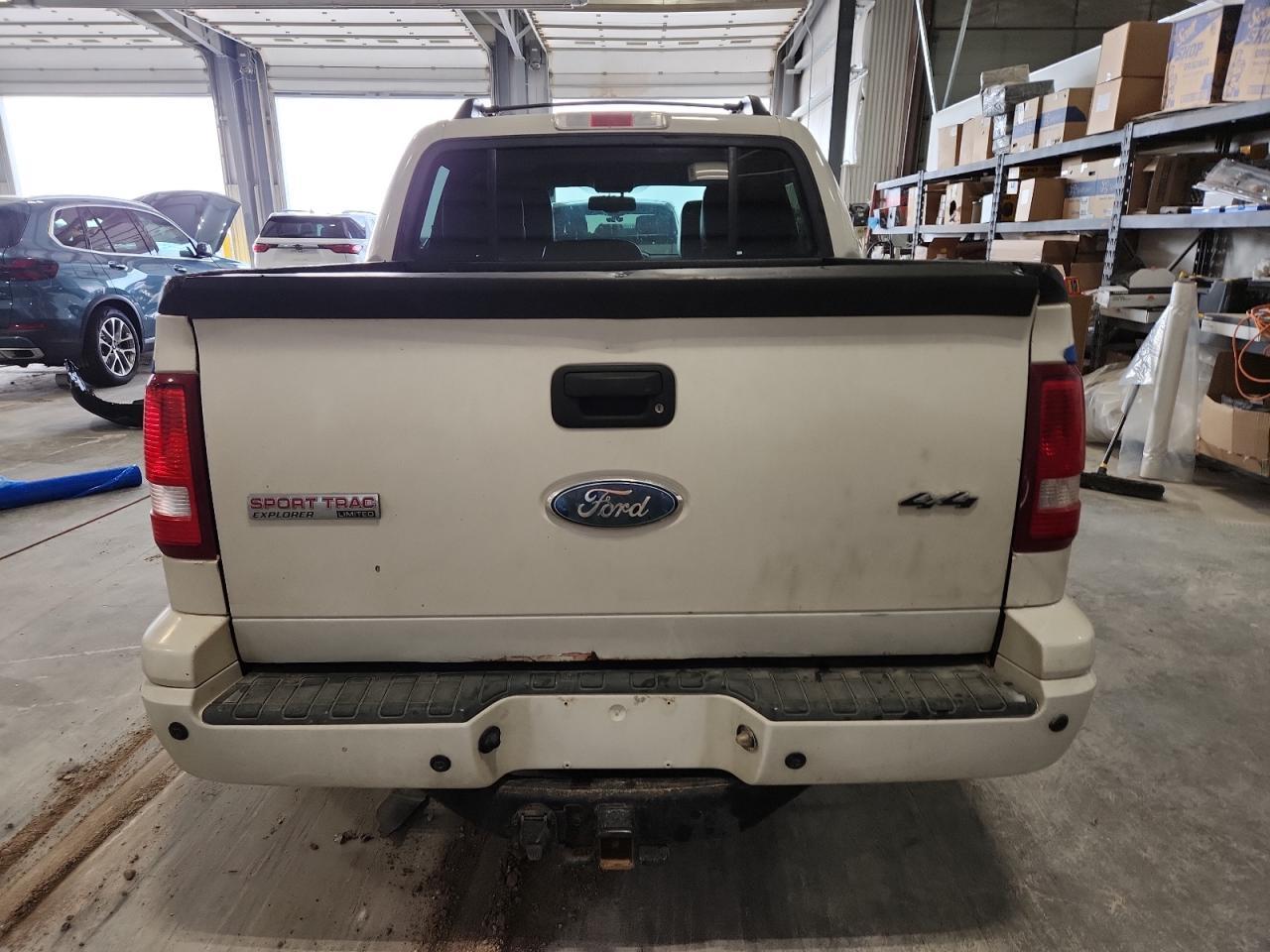 2010 Ford Explorer Sport Trac Limited - Фото 6