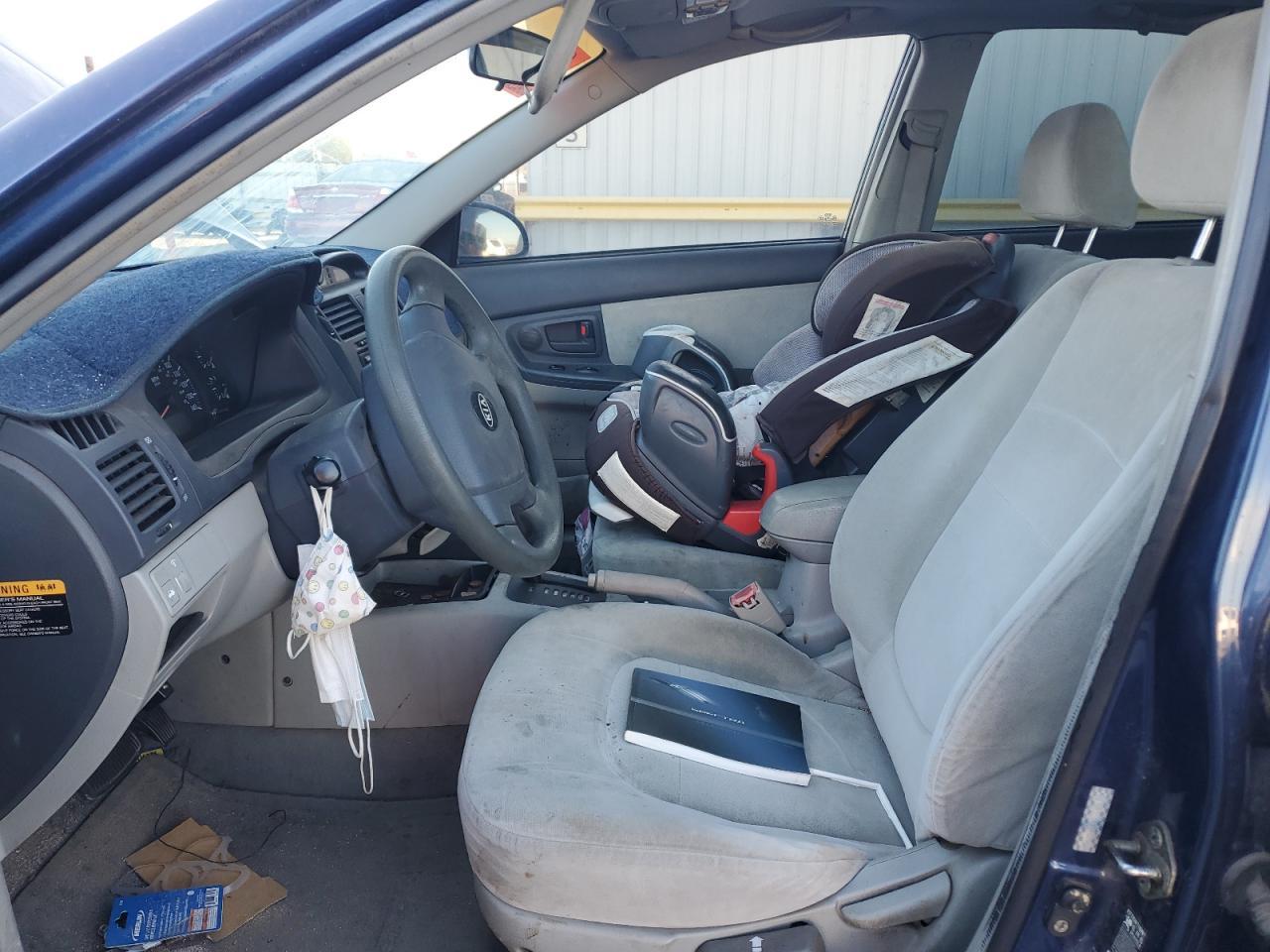 2004 Kia Spectra Lx - Image 7