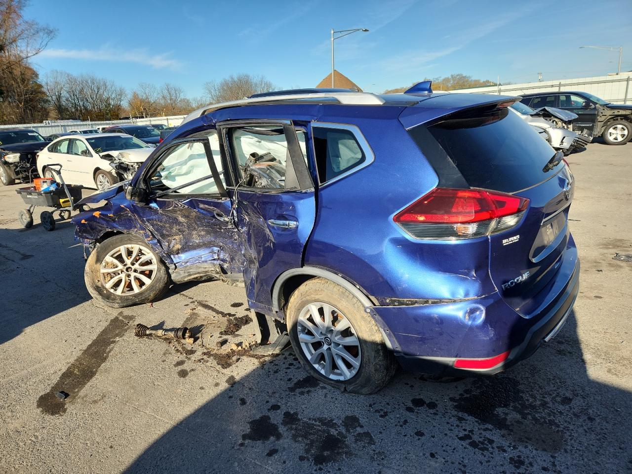 2018 Nissan Rogue S - Фото 2