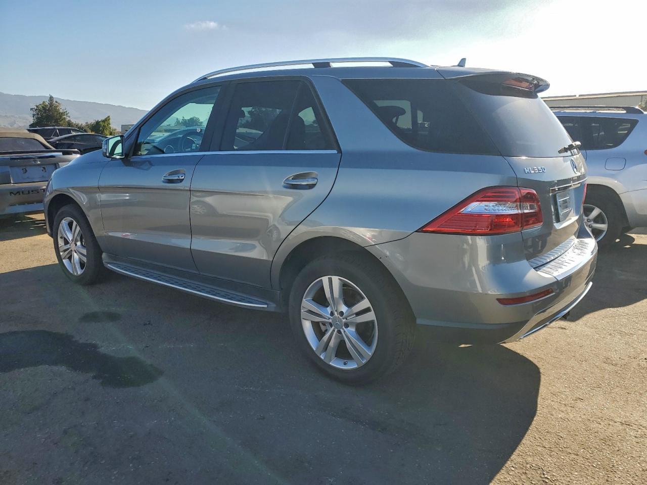 2013 Mercedes-Benz Ml 350 4Matic - Image 2
