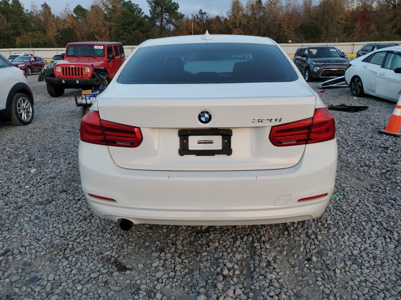 2018 BMW 320 I - Image 6