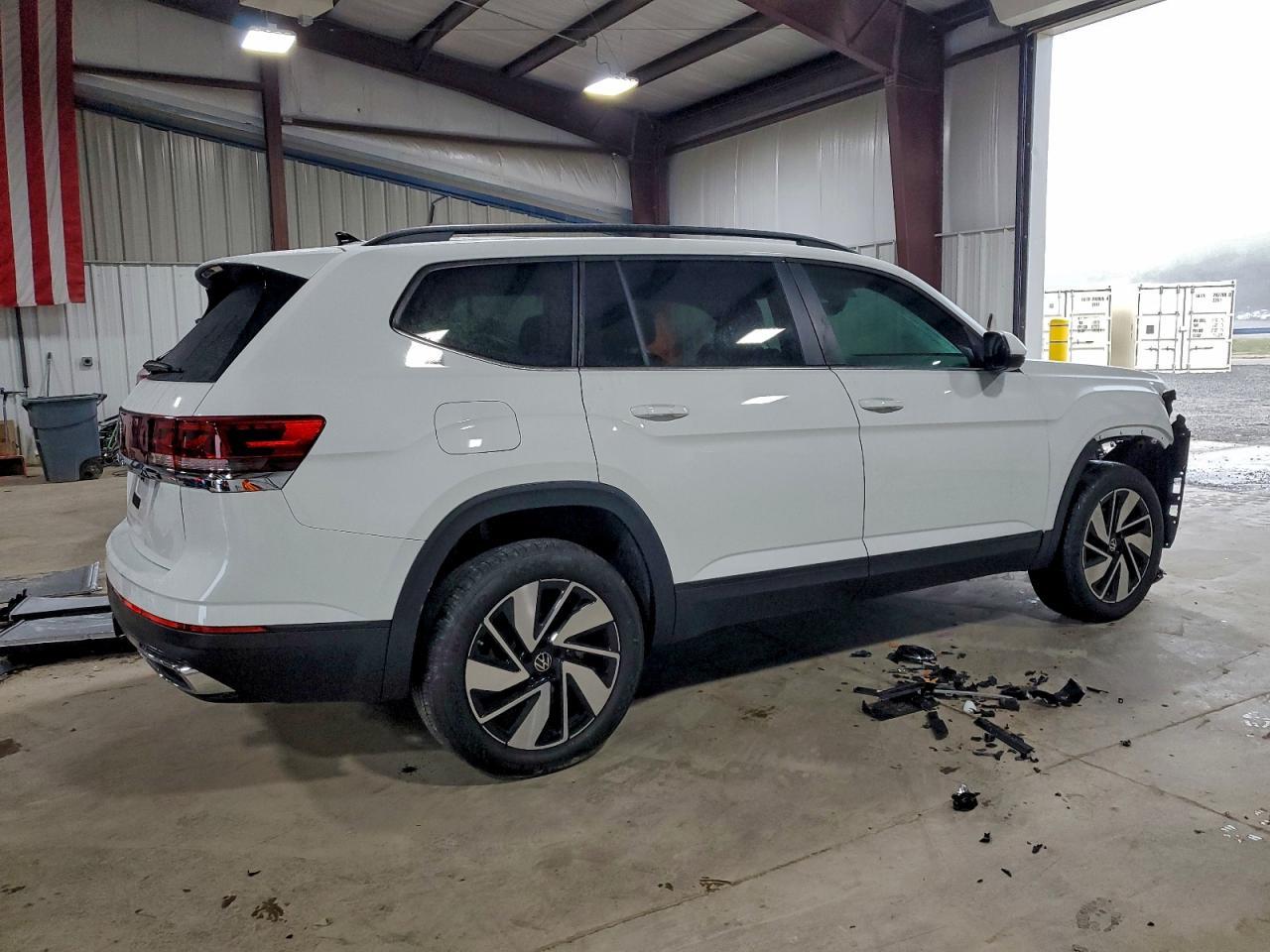 2025 Volkswagen Atlas Se - Image 3