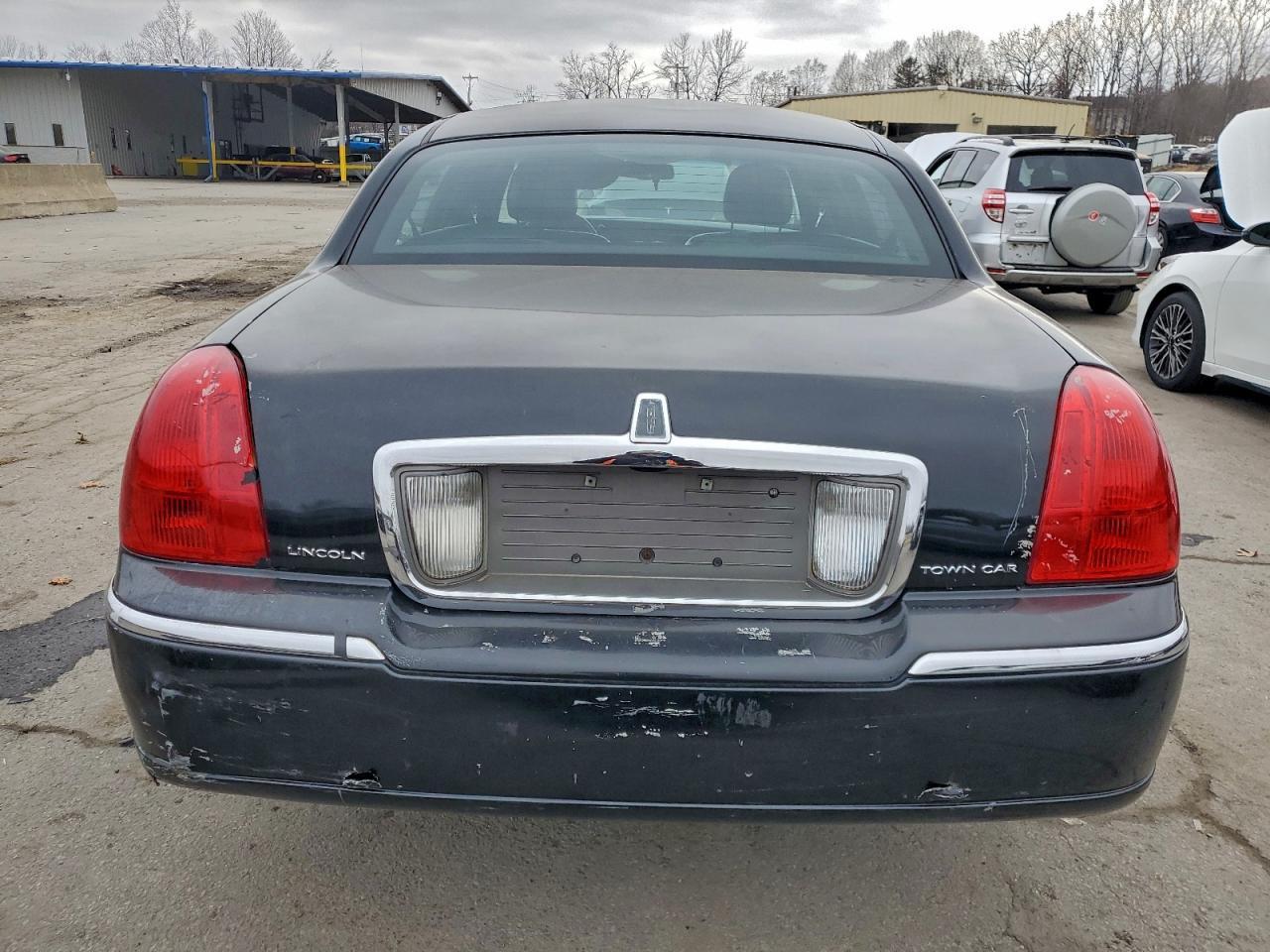 2008 Lincoln Town Car Signature Limited - Фото 6