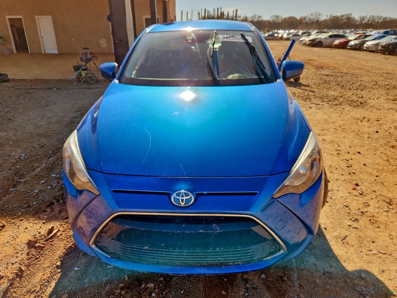 2017 Toyota Yaris Ia - Фото 5