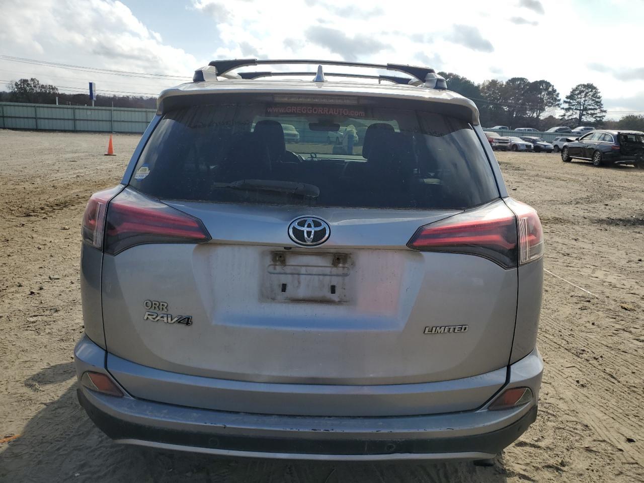 2017 Toyota Rav4 Limited - Image 6