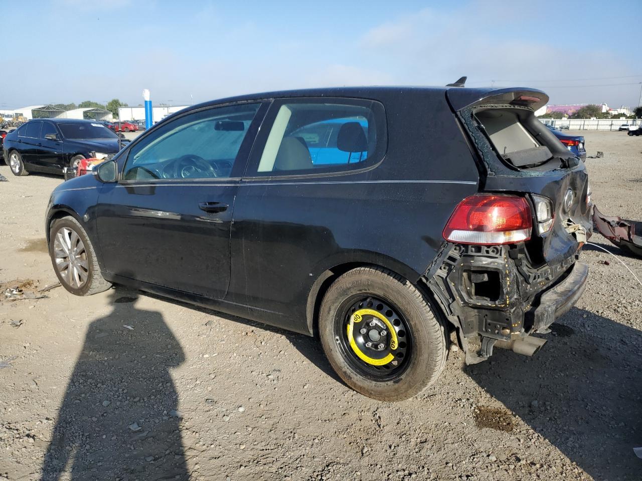 2012 Volkswagen Golf - Image 2