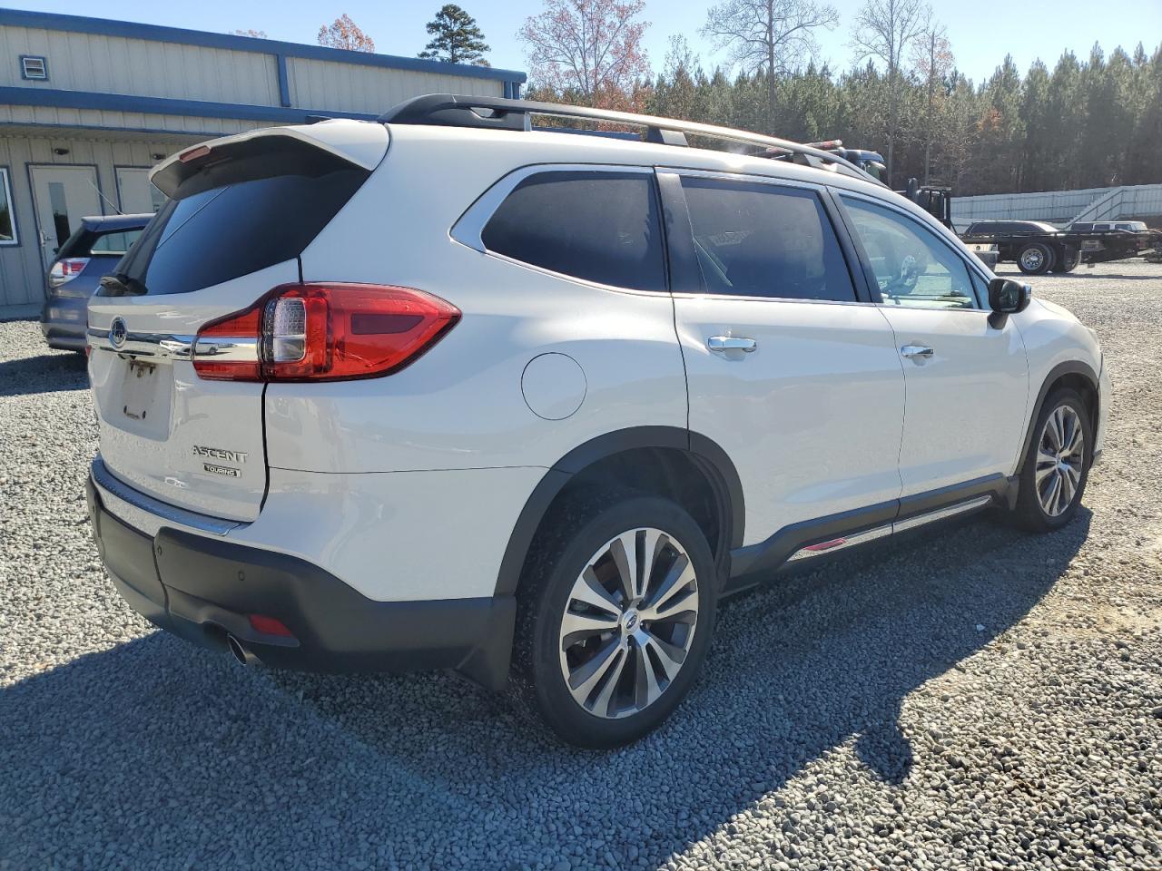 2022 Subaru Ascent Touring - Image 3