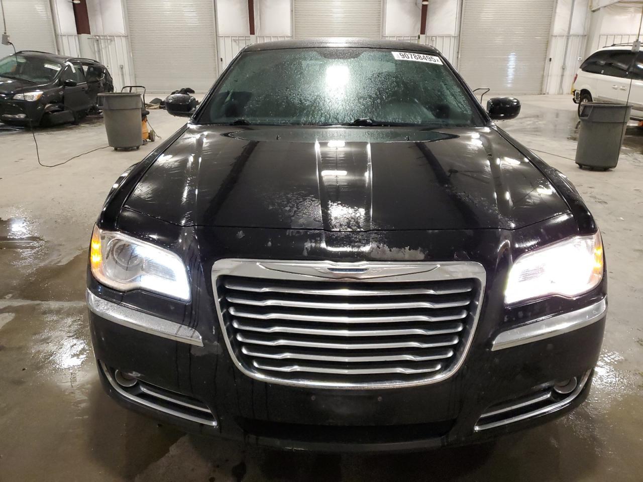 2014 Chrysler 300 - Фото 5