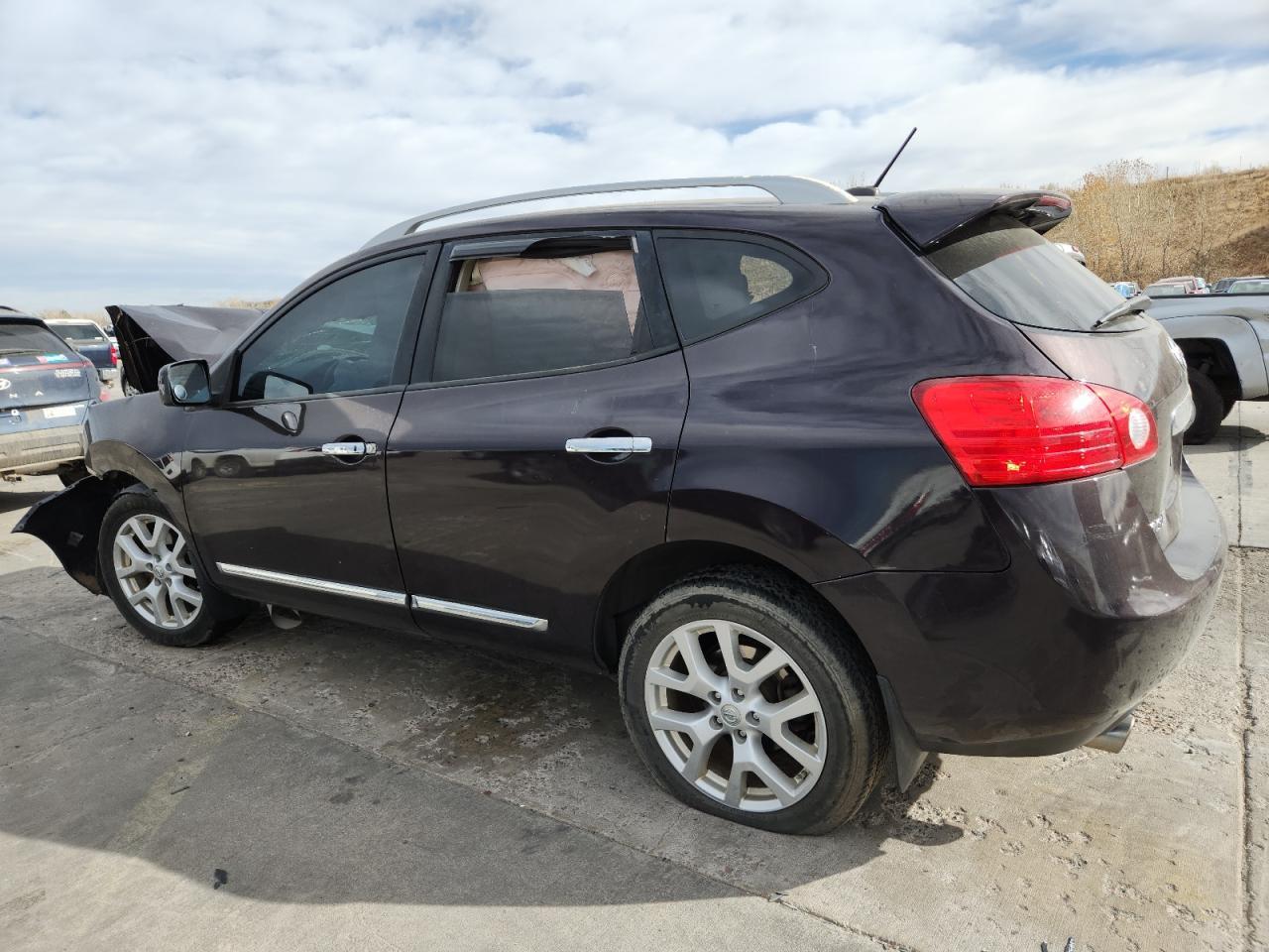 2011 Nissan Rogue S - Фото 2