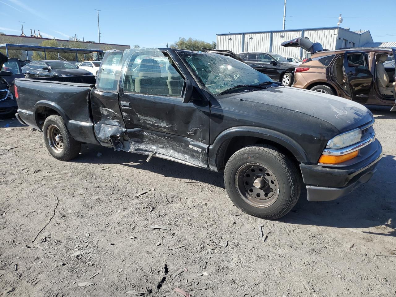 2002 Chevrolet S Truck S10 - Фото 4