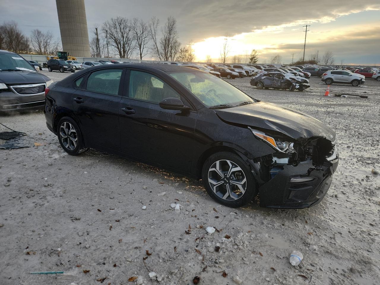 2019 Kia Forte Lxs - Image 4