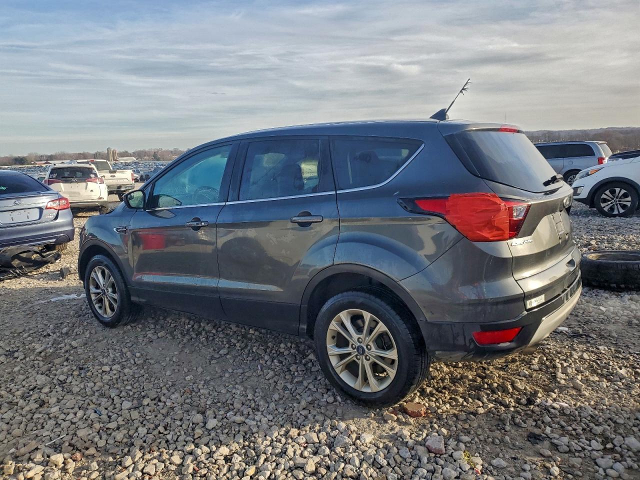 2019 Ford Escape Se - Image 2