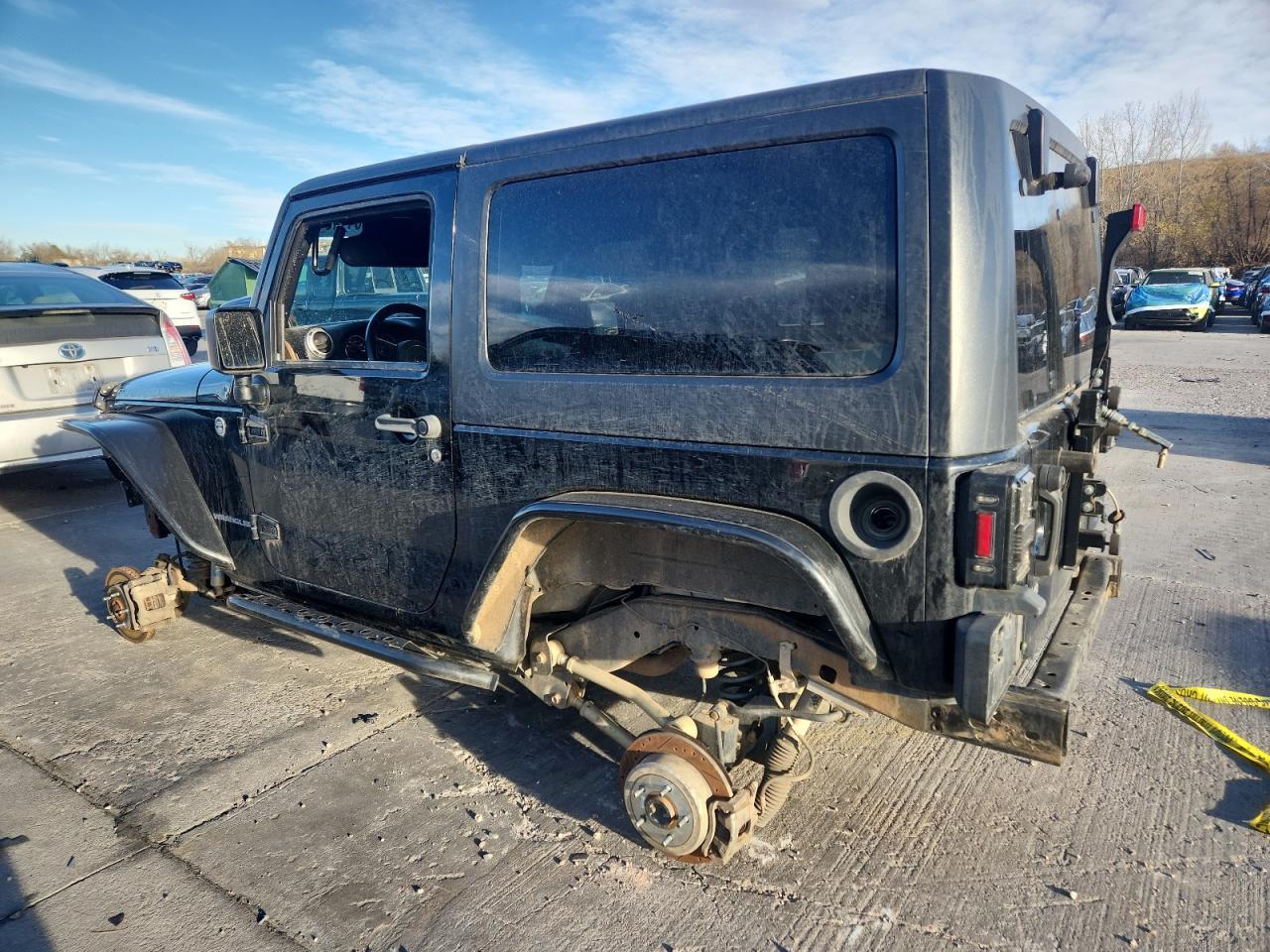 2013 Jeep Wrangler Rubicon - Фото 2