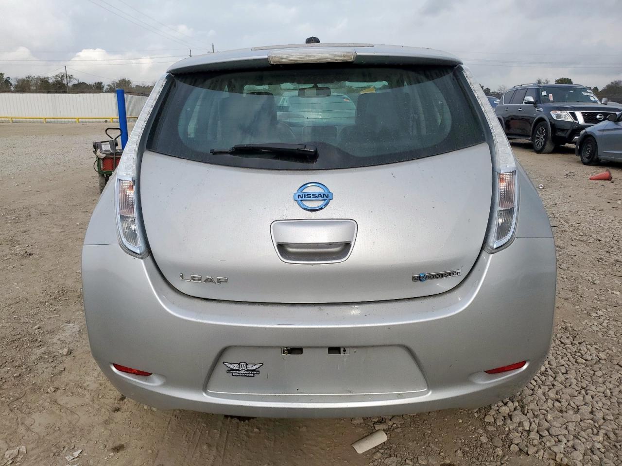 2013 Nissan Leaf S - Image 6