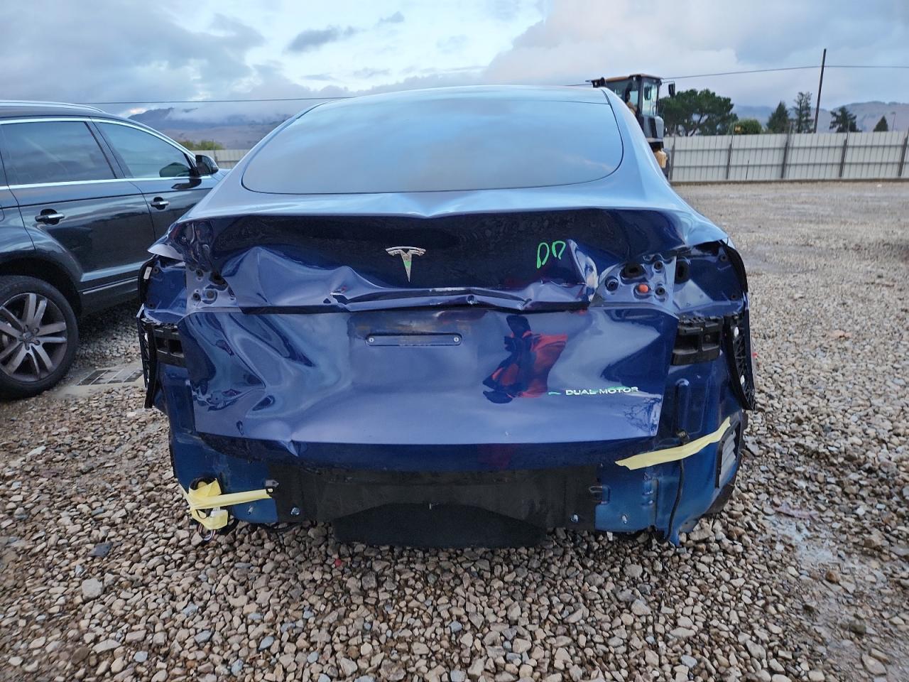 2022 Tesla Model Y - Фото 6