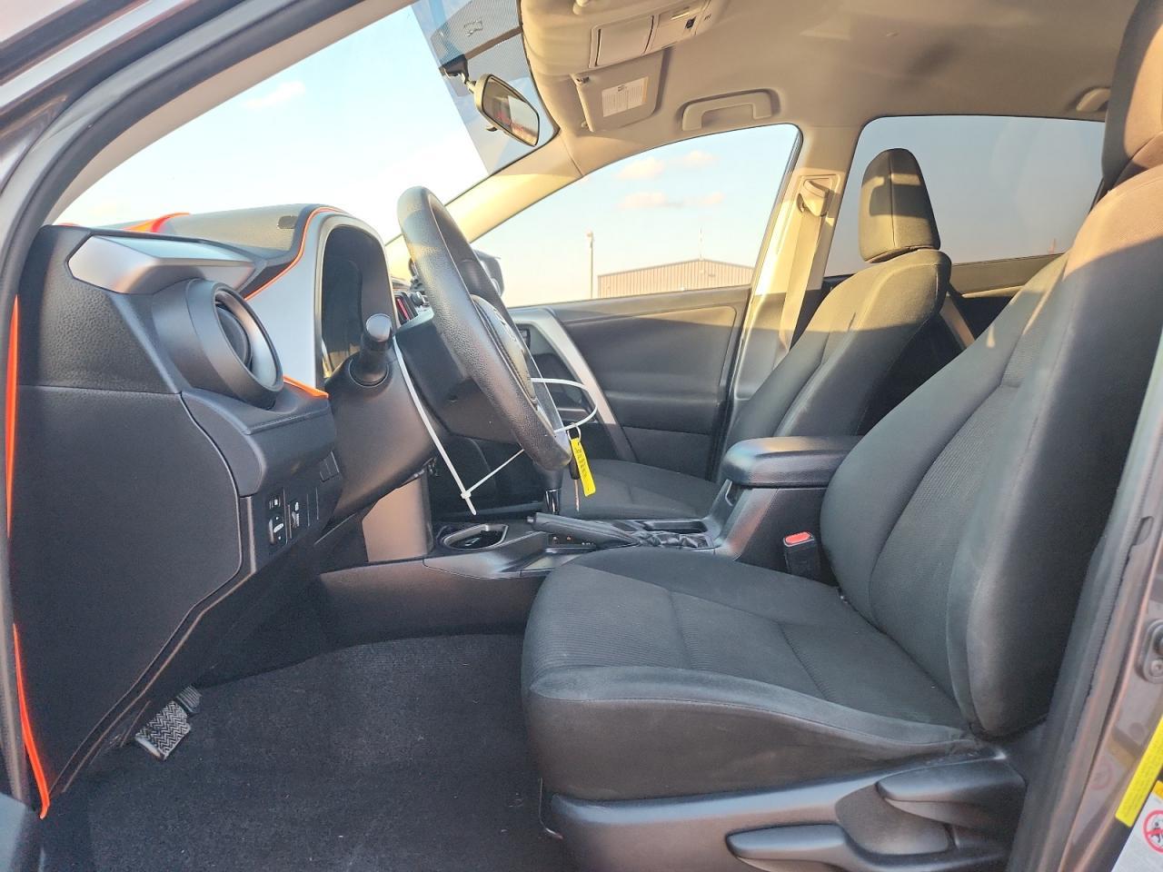 2016 Toyota Rav4 Le - Image 7