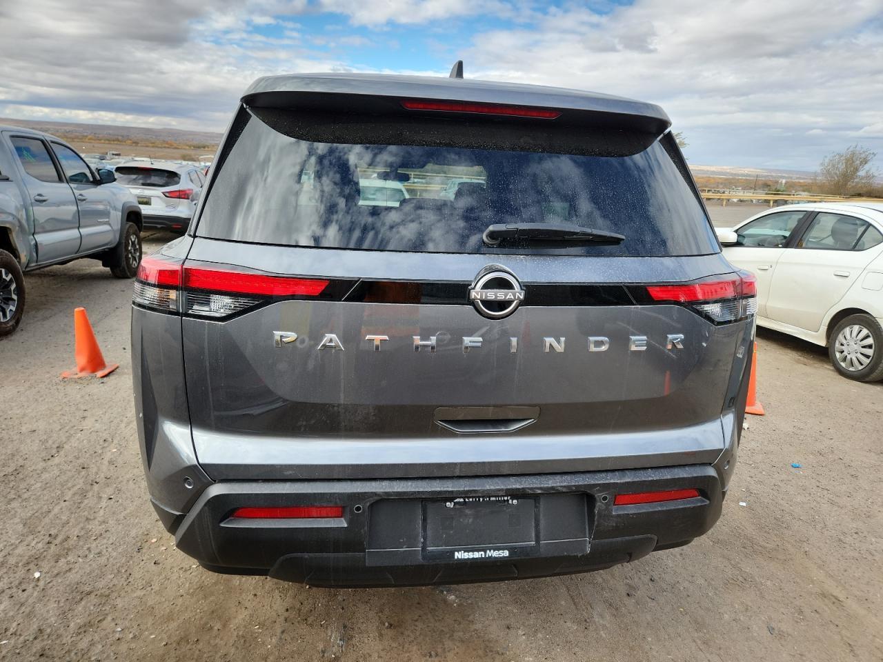 2023 Nissan Pathfinder S - Фото 6