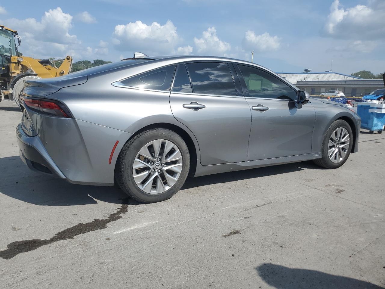 2022 Toyota Mirai Le - Image 3