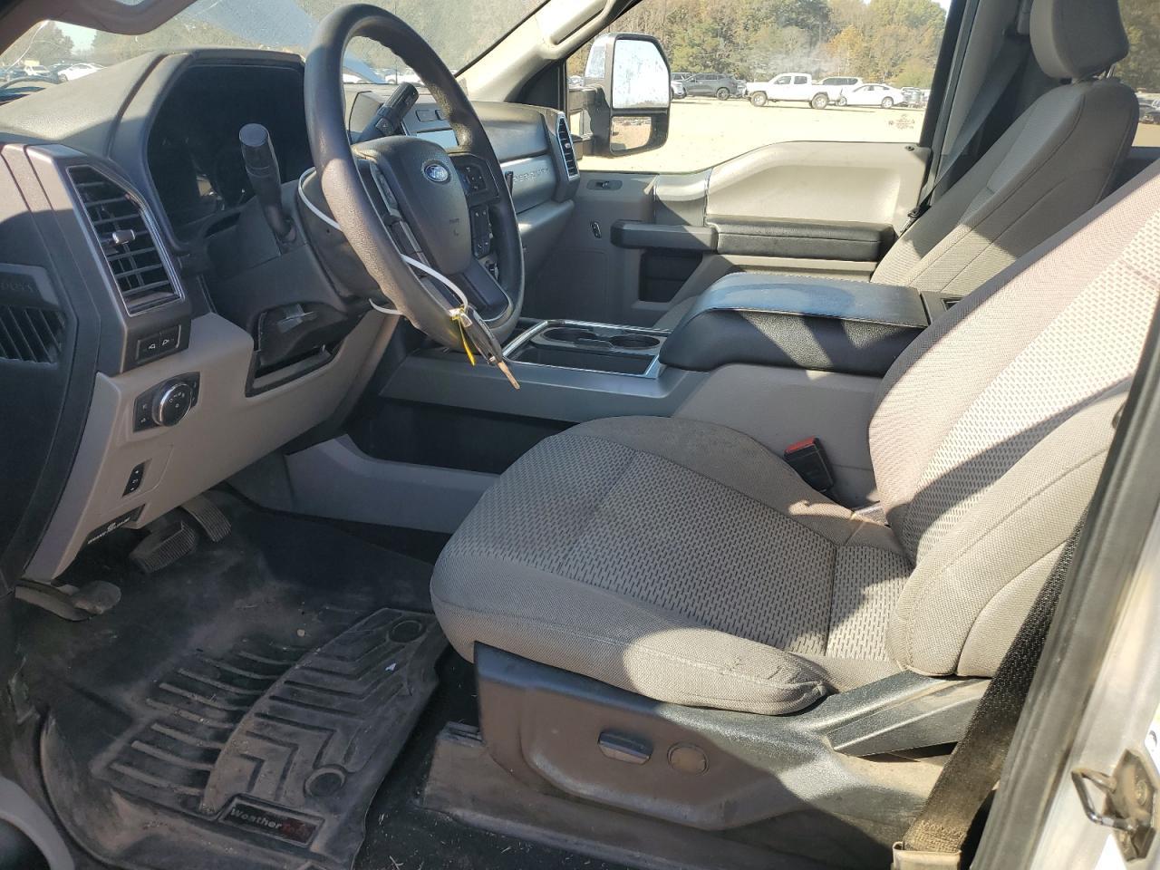 2021 Ford F250 Super Duty - Фото 7