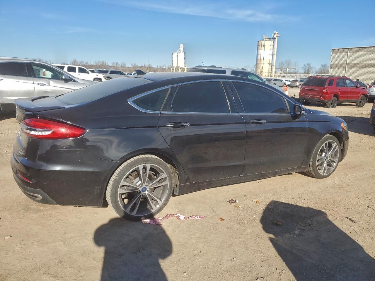 2020 Ford Fusion Titanium - Фото 3
