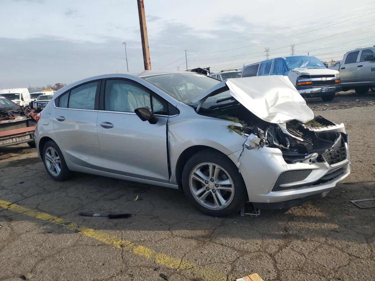 2017 Chevrolet Cruze Lt - Фото 4
