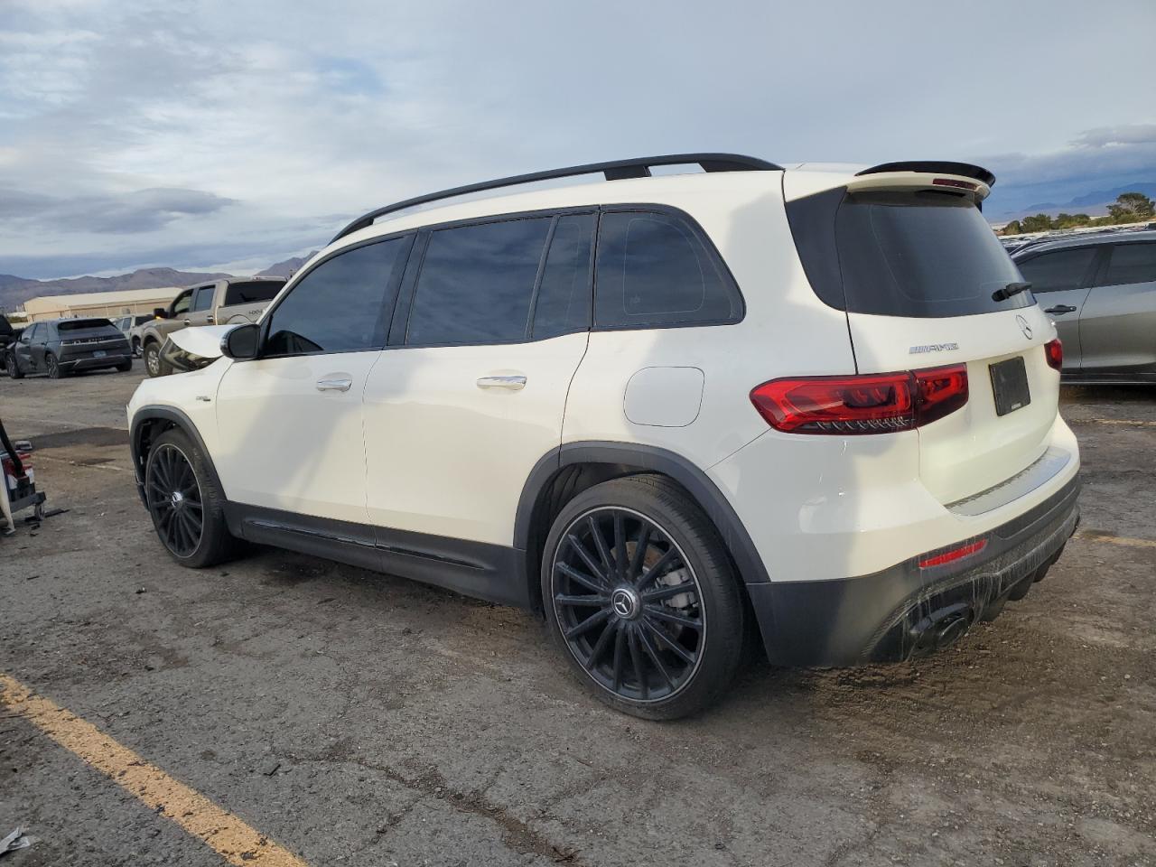 2022 Mercedes-Benz Glb Amg 35 4Matic - Фото 2