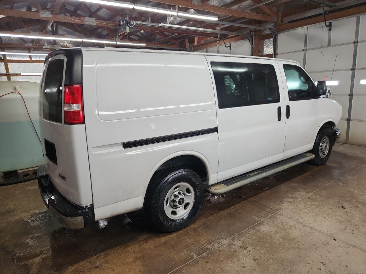 2019 GMC Savana Delivery Van - Image 3