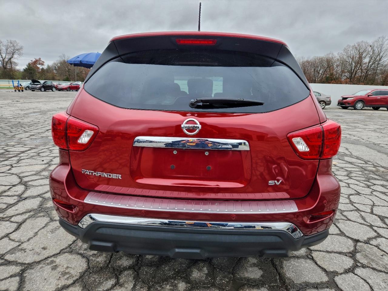 2017 Nissan Pathfinder S - Фото 6