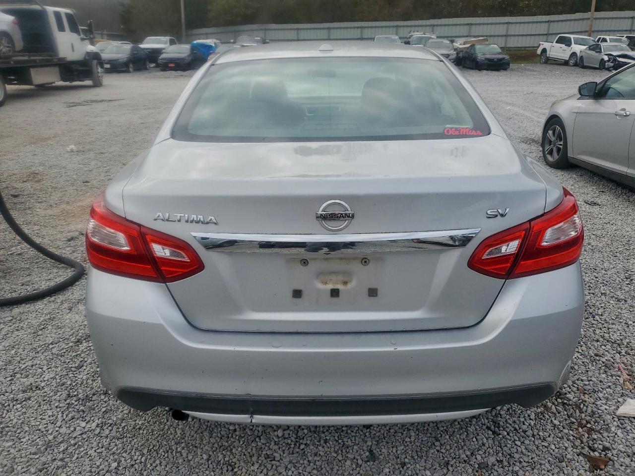 2017 Nissan Altima 2.5 - Фото 6