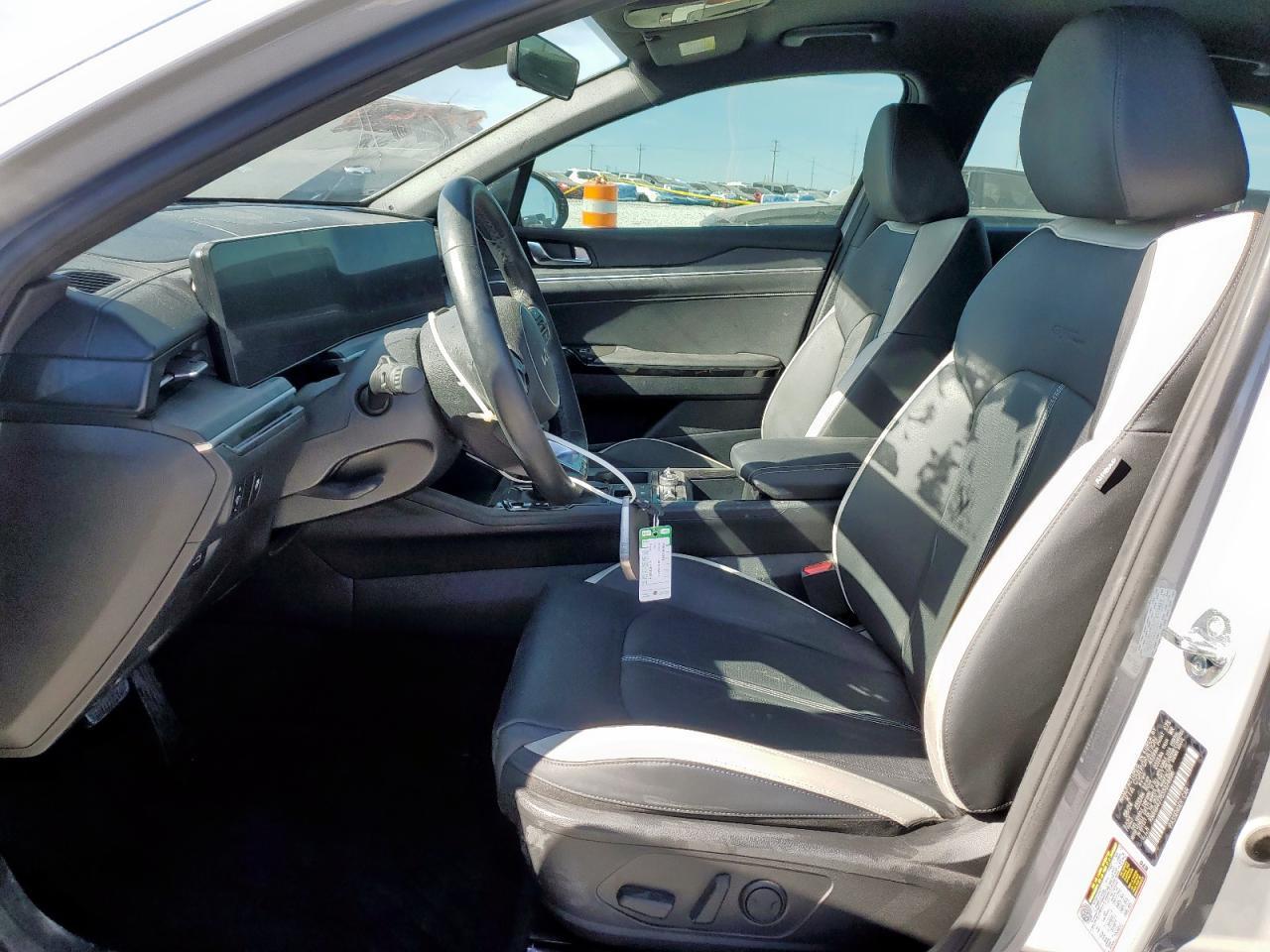 2025 Kia K5 Gt Line - Image 7