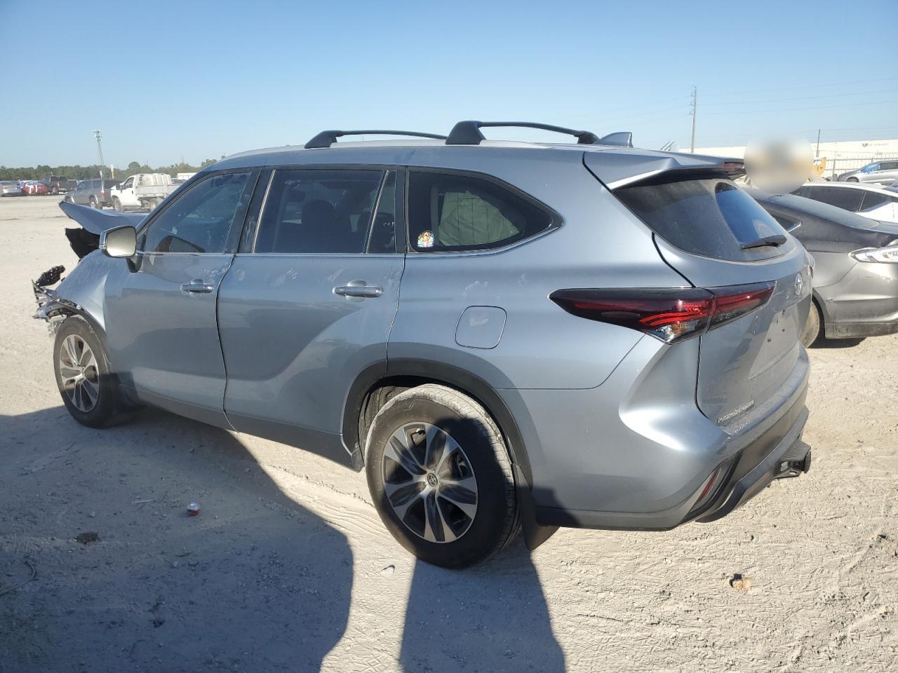 2024 Toyota Highlander Le - Image 2