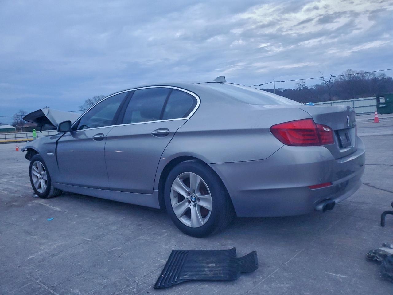 2013 BMW 528 I - Фото 2
