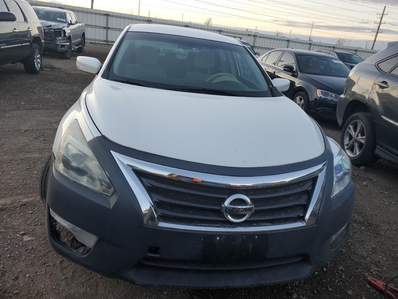 2014 Nissan Altima 2.5 - Image 5