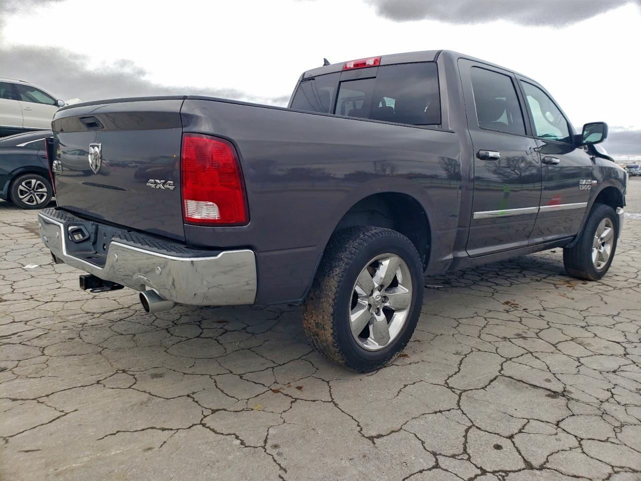 2017 Ram 1500 Slt - Image 3